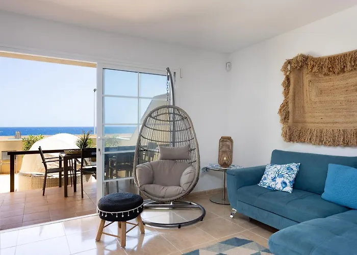 Home2book Ocean View House El Medano, Pool بيت للعطل El Médano