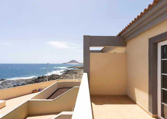 Home2book Ocean View House El Medano, Pool