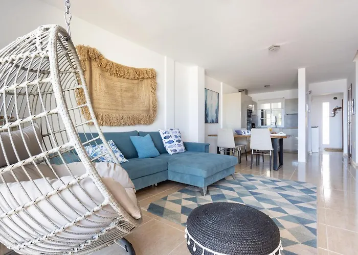 Semesterbostad Home2book Ocean View House El Medano, Pool